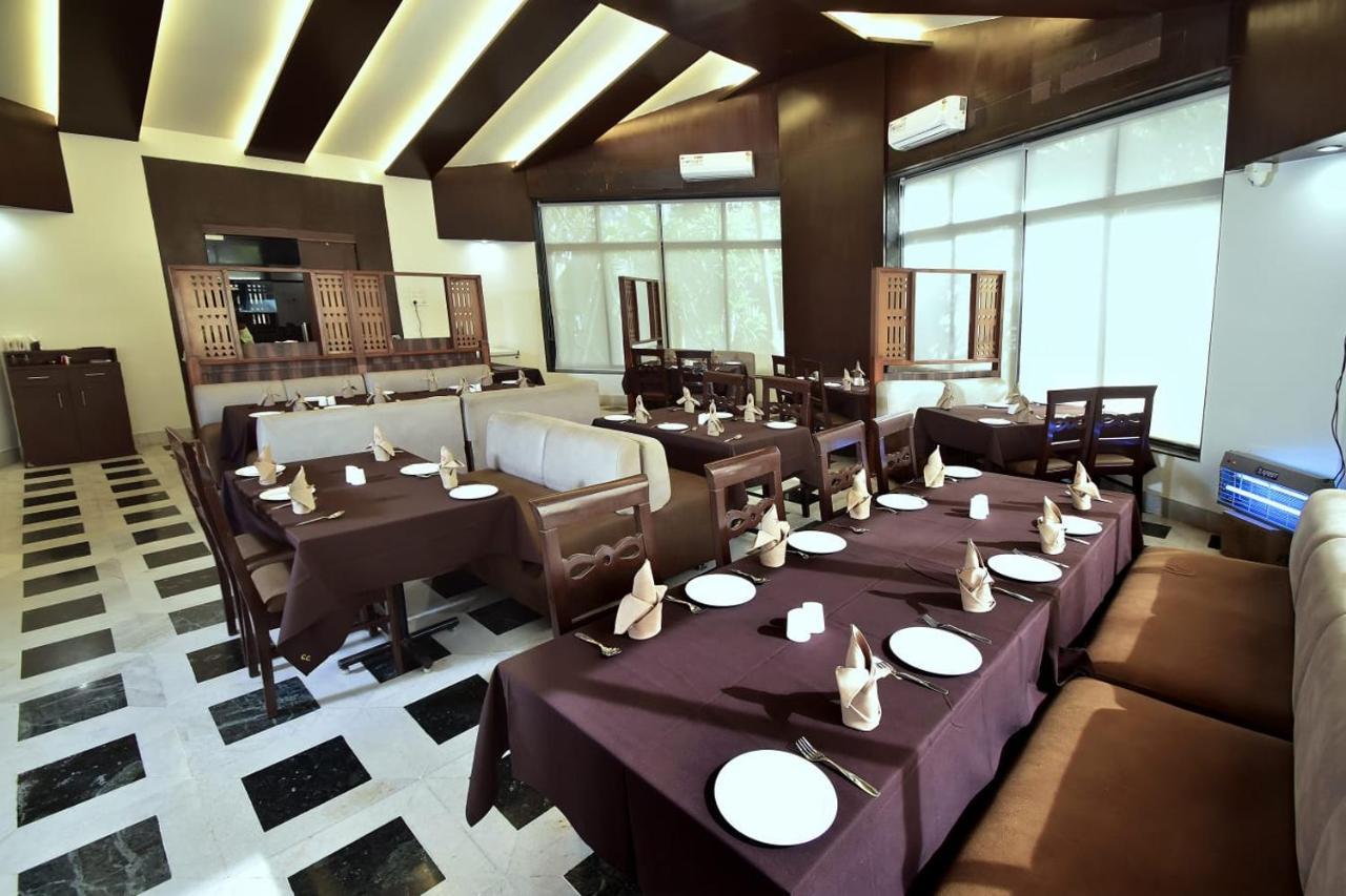 Caves County Resort Mālegaon 외부 사진