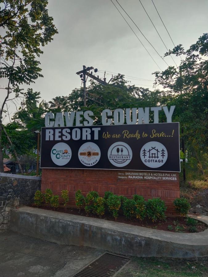 Caves County Resort Mālegaon 외부 사진
